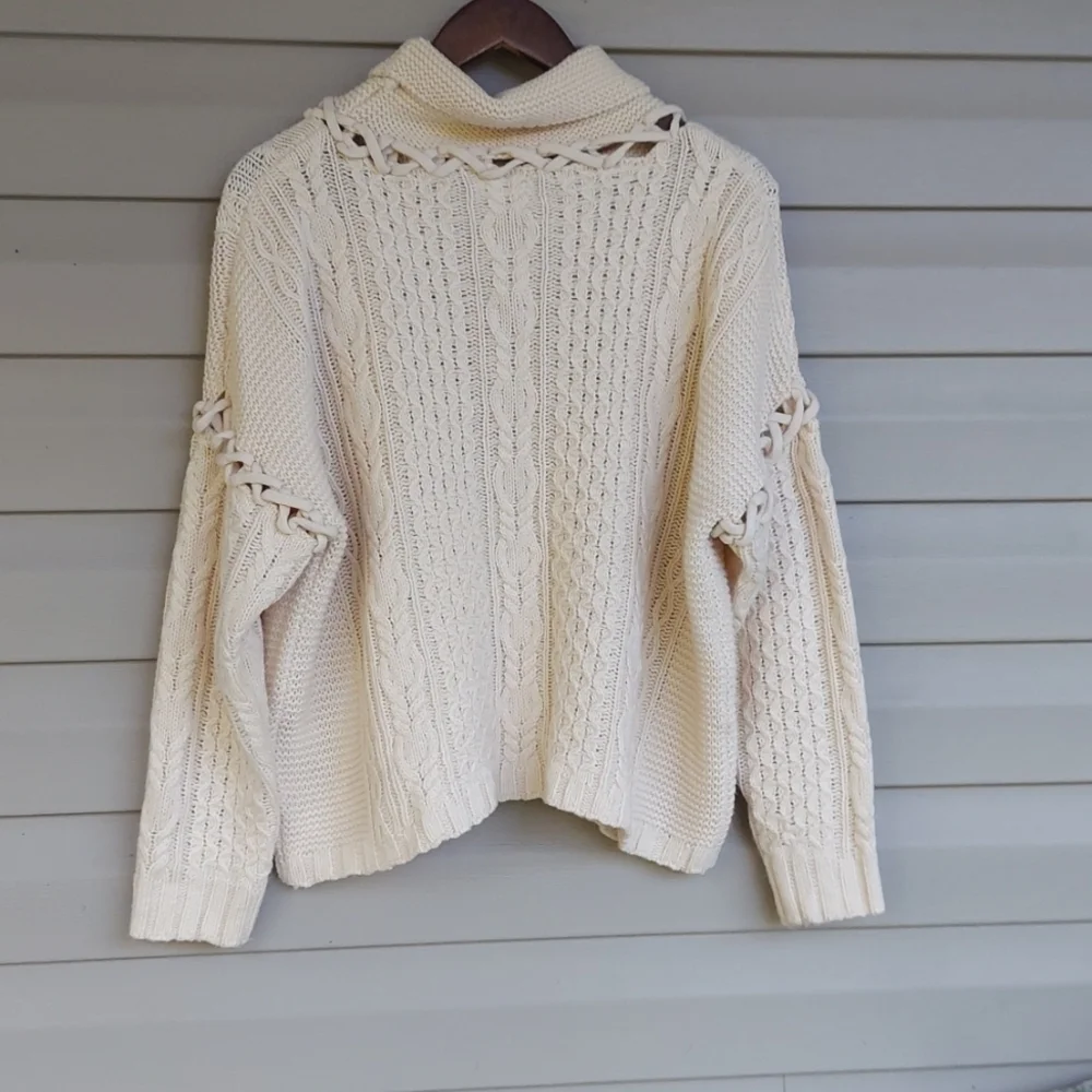 ANDTHEWHY Boho Oversize Cable Knit Cowlneck/Turtleneck